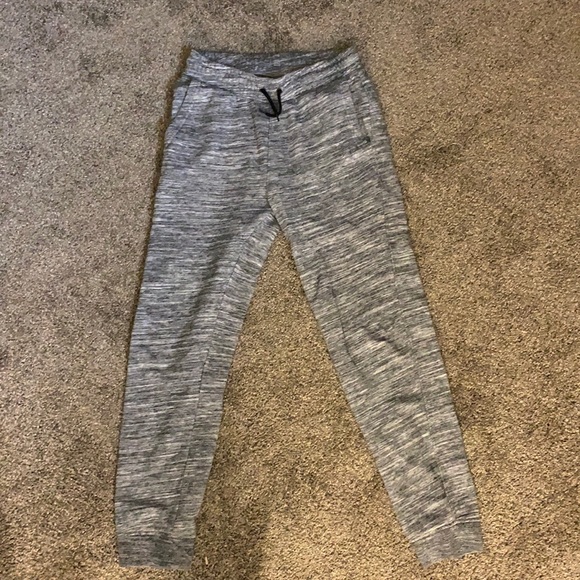 Boys old navy joggers. - Picture 1 of 5